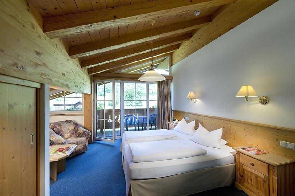 Ferienhotel Alpenhof Aurach bei Kitzbuehel Exterior photo