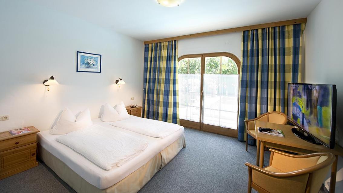 Ferienhotel Alpenhof Aurach bei Kitzbuehel Exterior photo